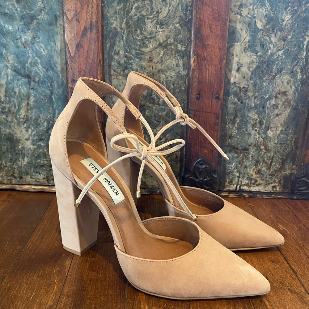 Steve Madden Nude Block Heel Pumps